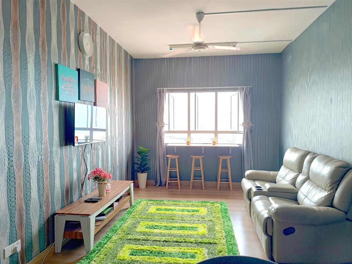 D'Luna Homestay Terengganu Sea View / Drawbrige View / Near Hsnz, Ktcc, Drawbrige Kuala Terengganu Exterior photo